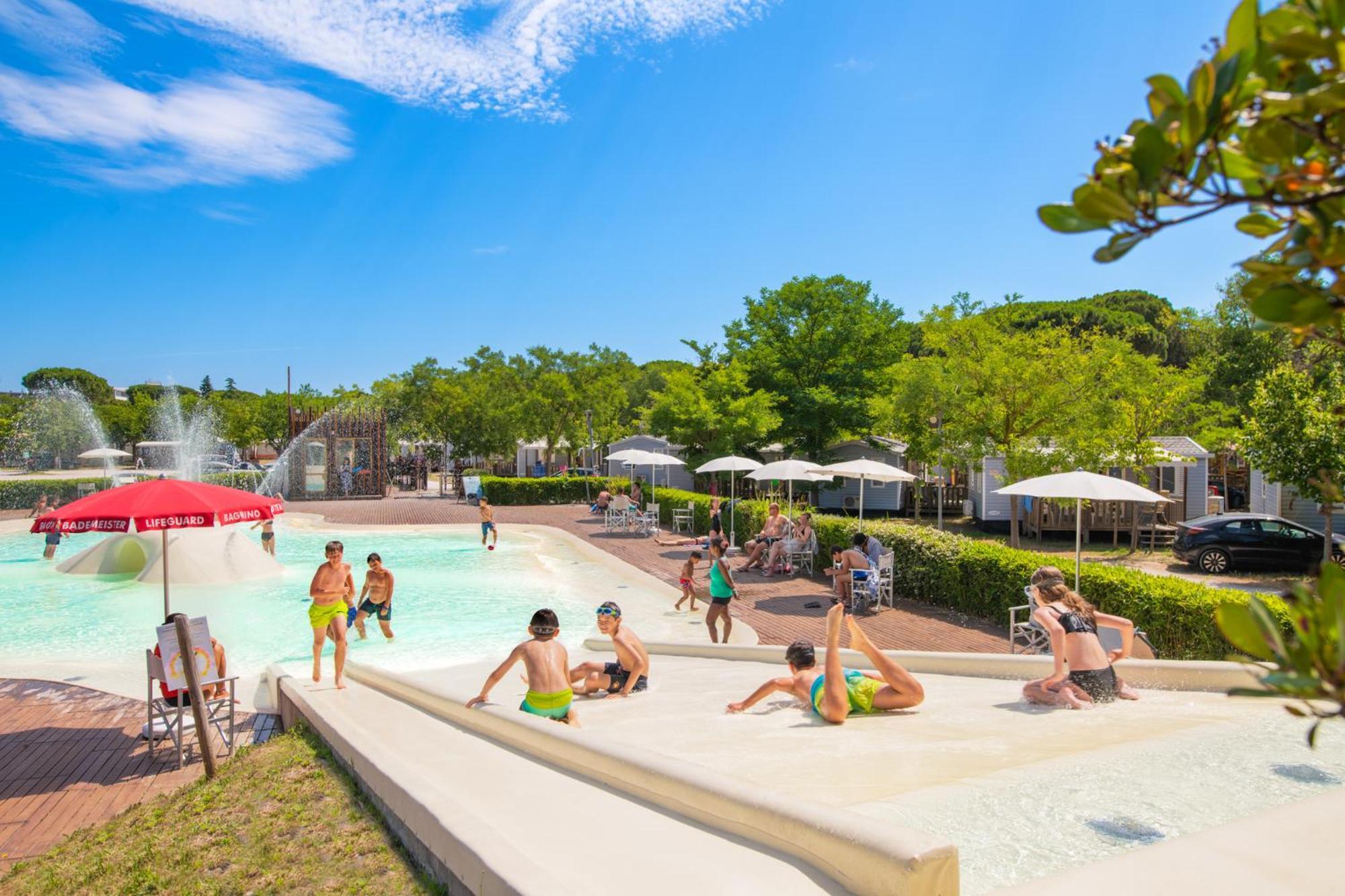 Pineta Sul Mare Camping Village Чезенатико Екстериор снимка
